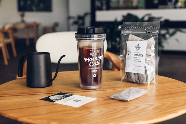 2015年4月，“三顿半”开拓，以咖啡居品切入极品咖啡阛阓。